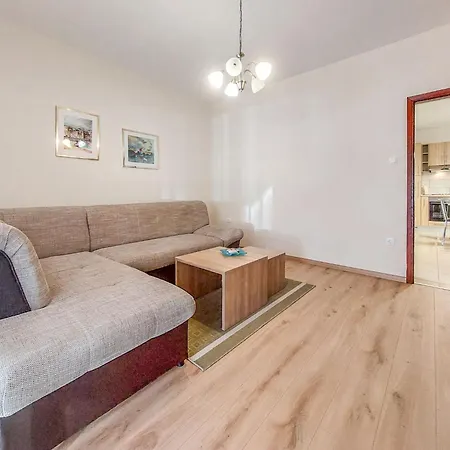 Vesna By Interhome Apartmán
