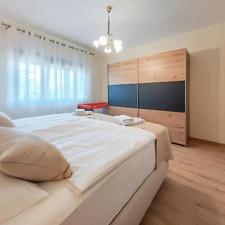 Vesna By Interhome Apartmán