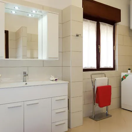 Apartment Vesna - Put106 By Interhome Punat