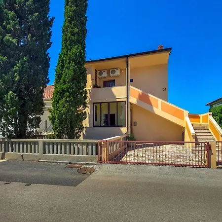 Vesna By Interhome Appartamento Punat